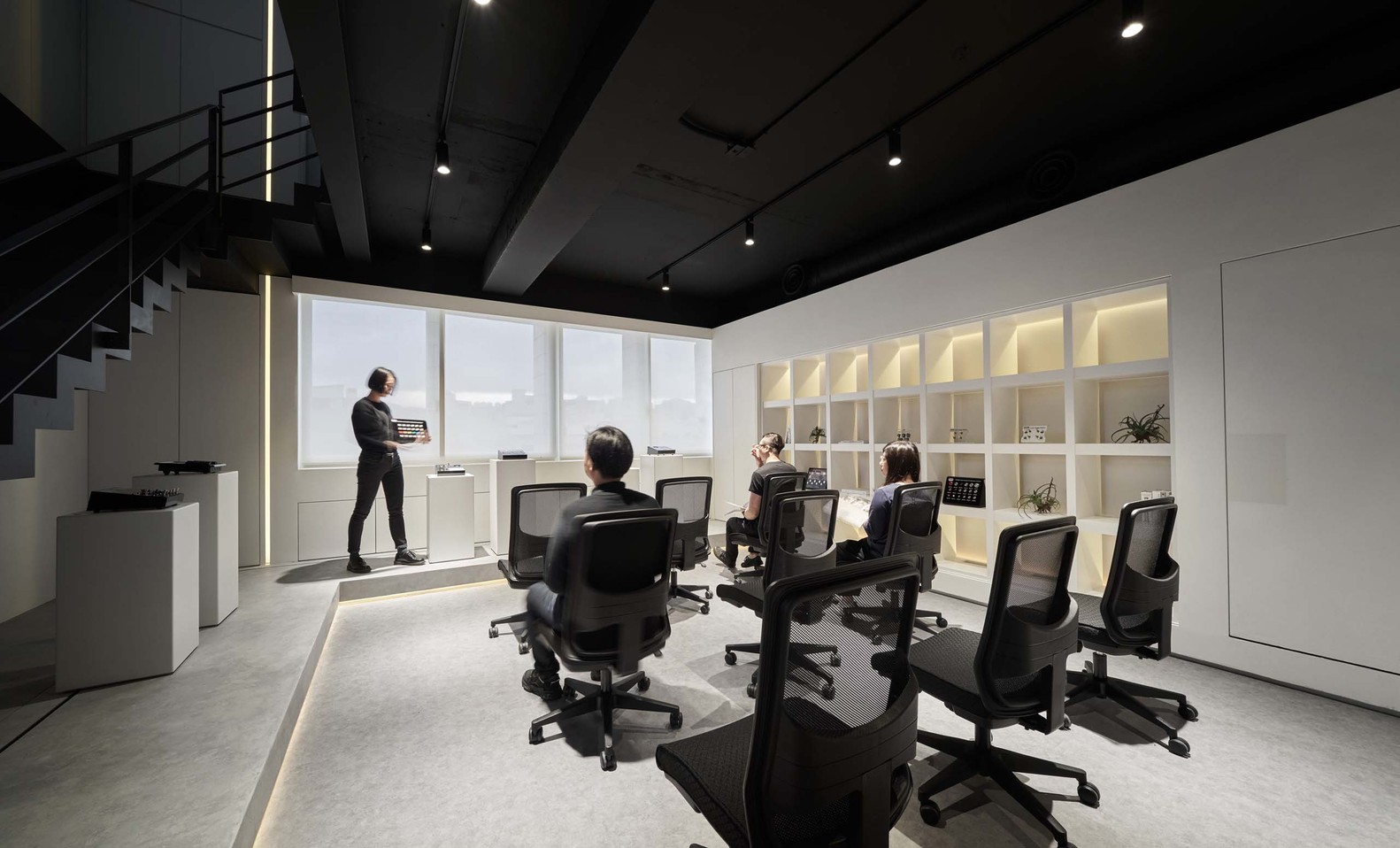 235平方米創意銷售辦公室設計