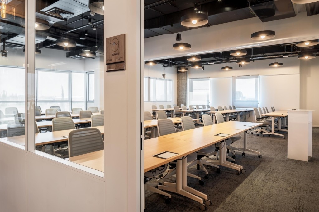 350平米金融公司辦公室裝修設計