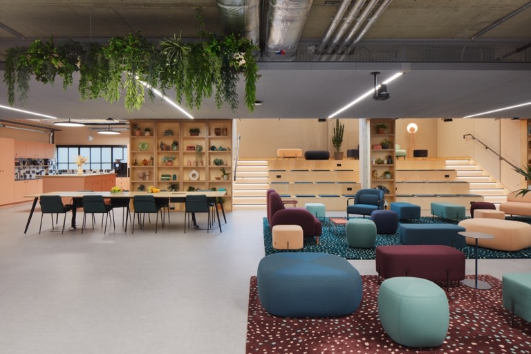 380平米營銷公司辦公室裝修設計