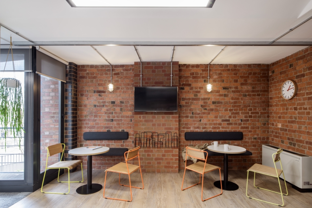 380平米生物公司辦公室裝修設(shè)計(jì)