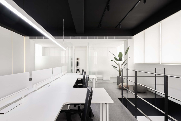 鄭州辦公室裝修的兩個(gè)價(jià)格：簡(jiǎn)單裝修和高端裝修