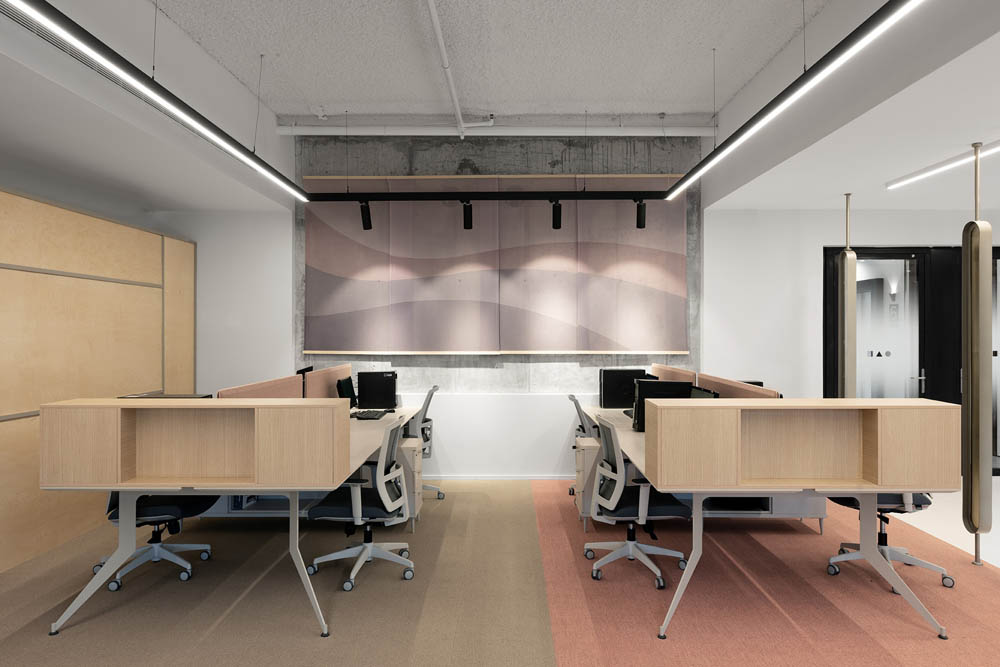 700平米鄭州醫藥公司辦公場所裝修設計