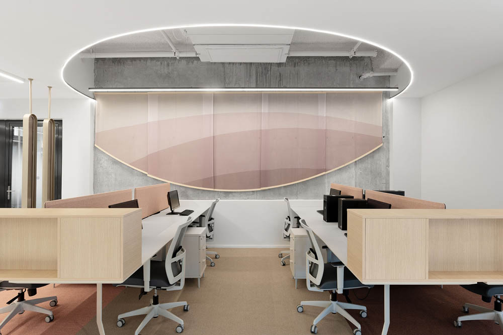 700平米鄭州醫藥公司辦公場所裝修設計