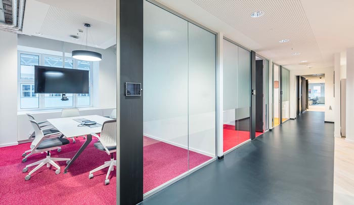 600平米軟件開發(fā)公司辦公室裝修設(shè)計