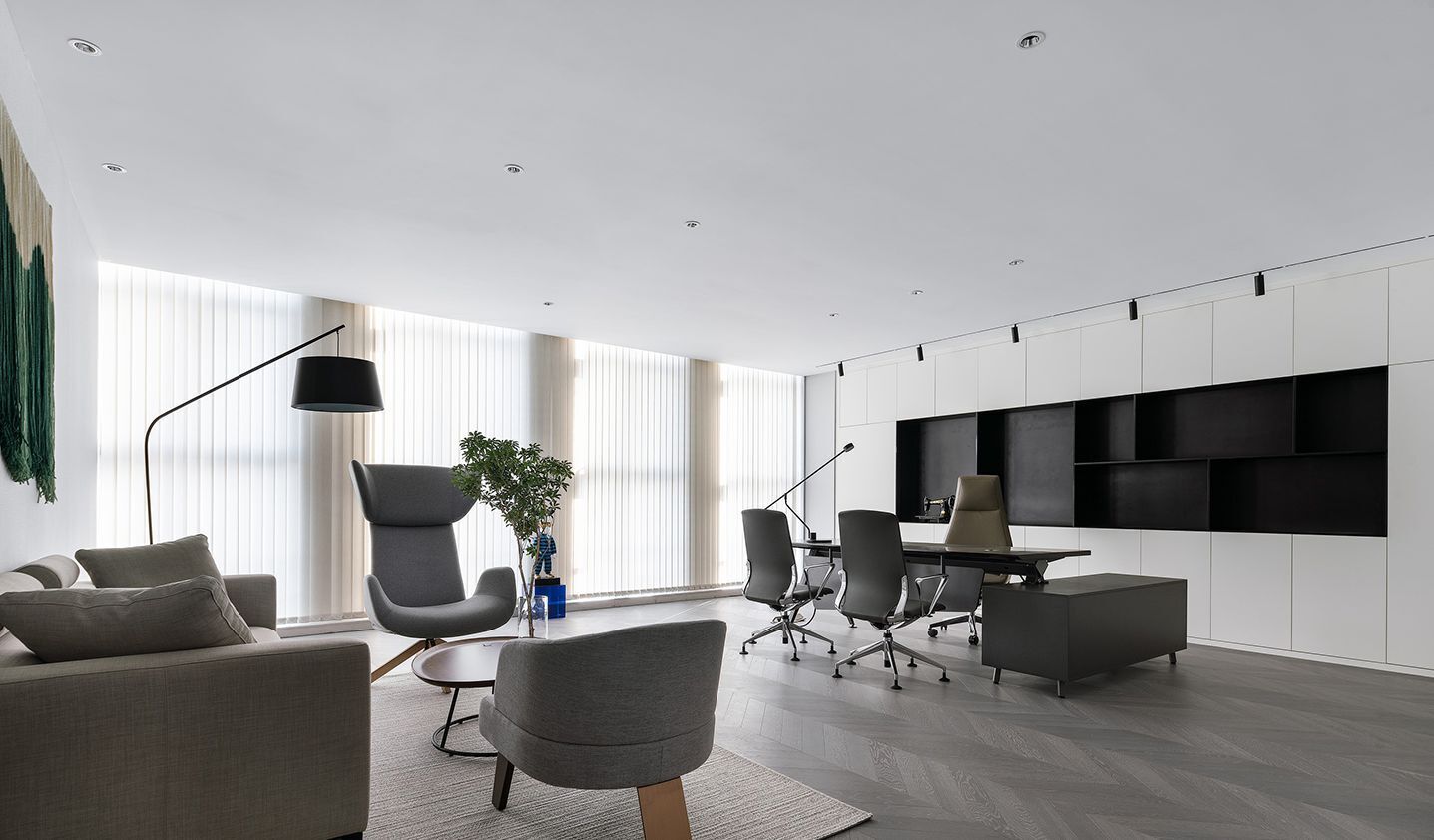 450平米鄭州服裝公司辦公室裝修設(shè)計